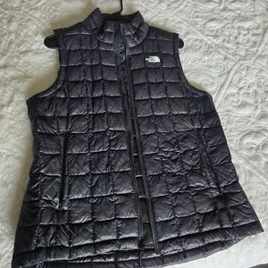 The North Face ThermoBall Women's Black Quilted Vest- Medium